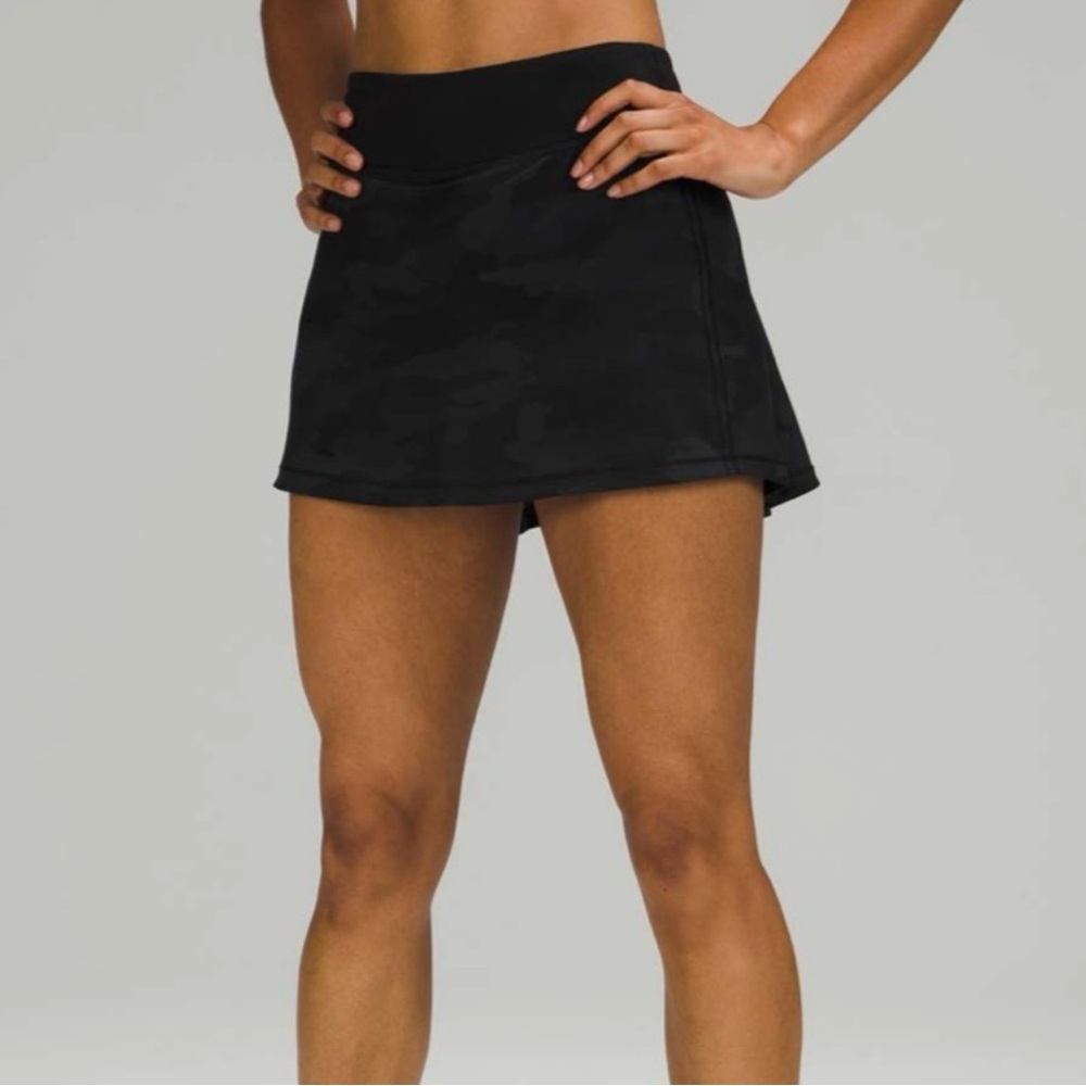 LULULEMON Pace Rival Skort Size: 4
